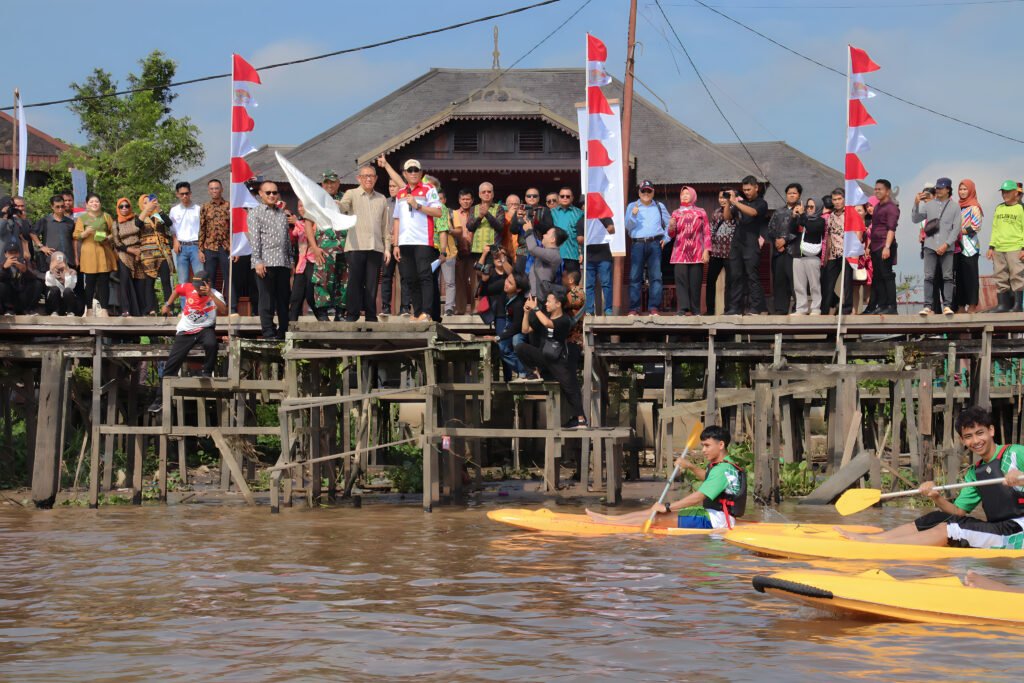 SPORT TOURISM UNIK DESTINASI WISATA KAMPUNG CAPING